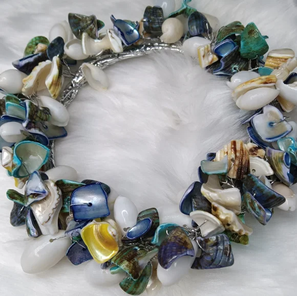 2 Handmade Shell Bangle Bracelets - Picture 2 of 3